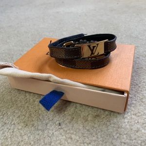 Louis Vuitton Sign-it Bracelt